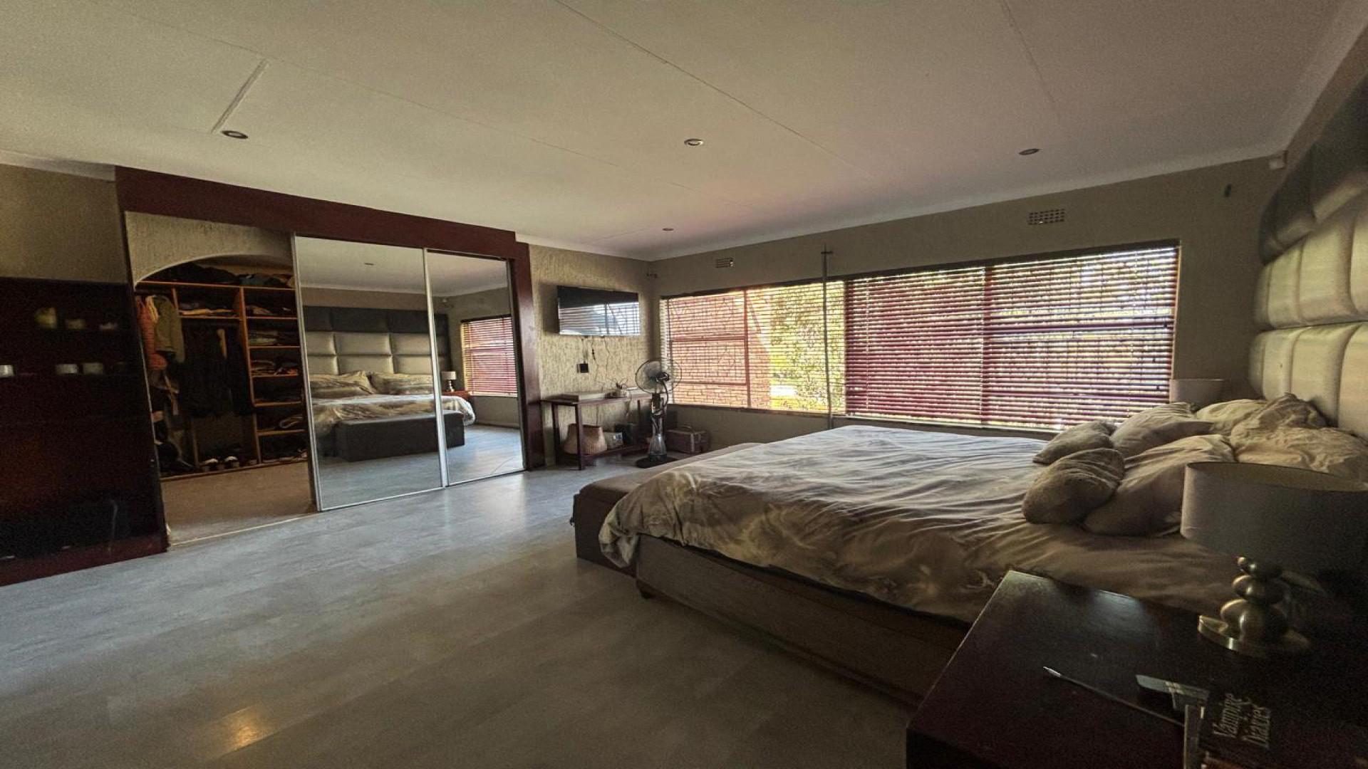 Bed Room 4 of property in Glenvista