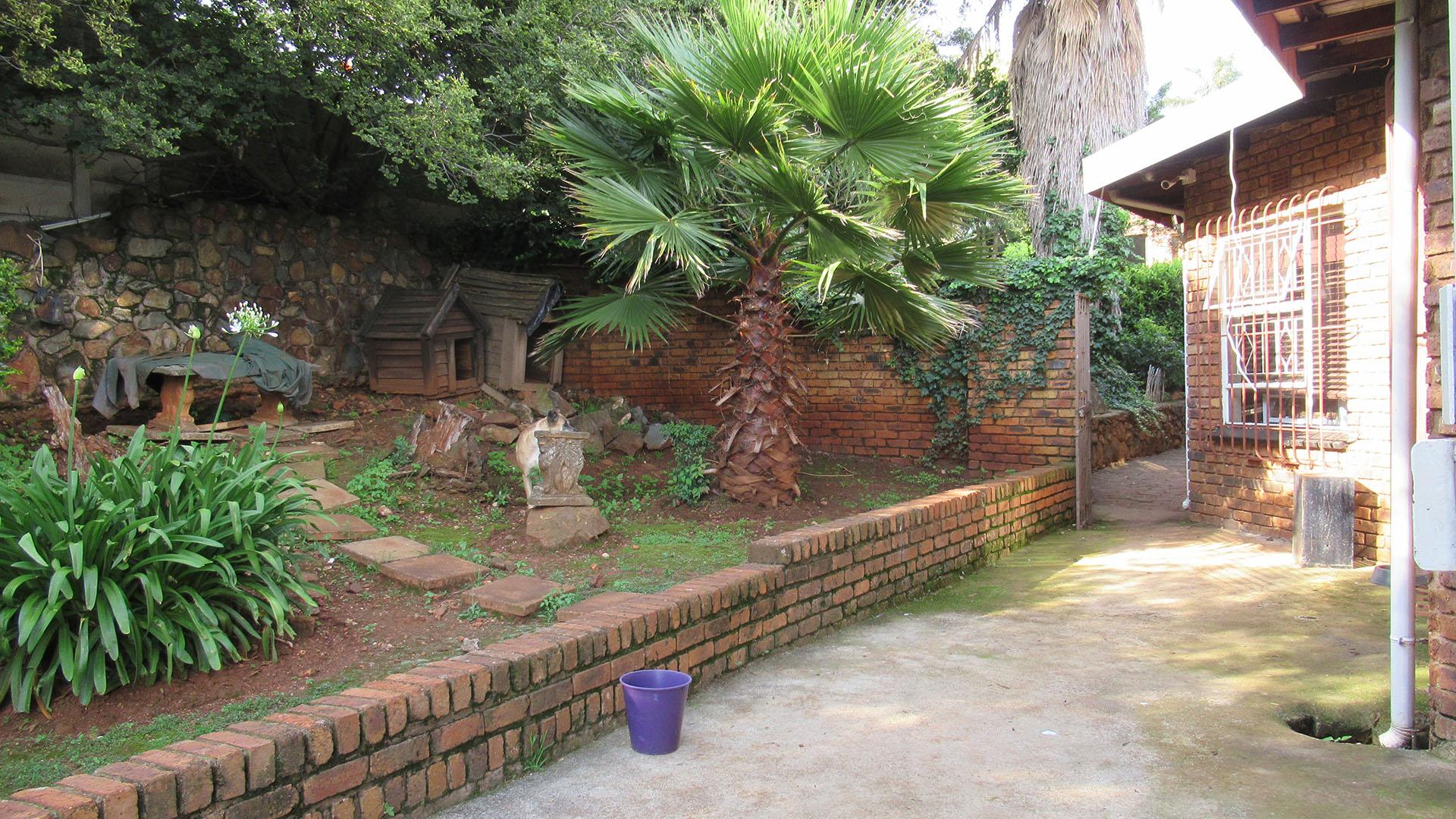 Backyard of property in Glenvista