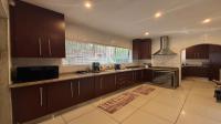 Kitchen of property in Glenvista