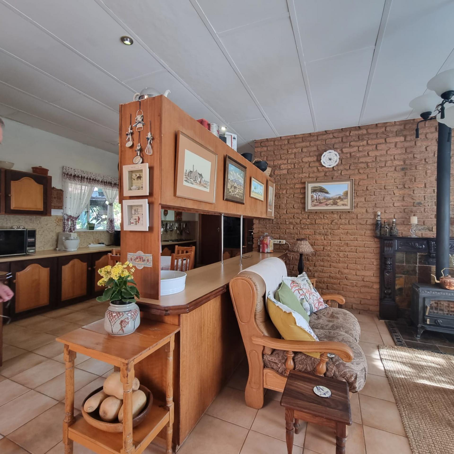  of property in Bendor