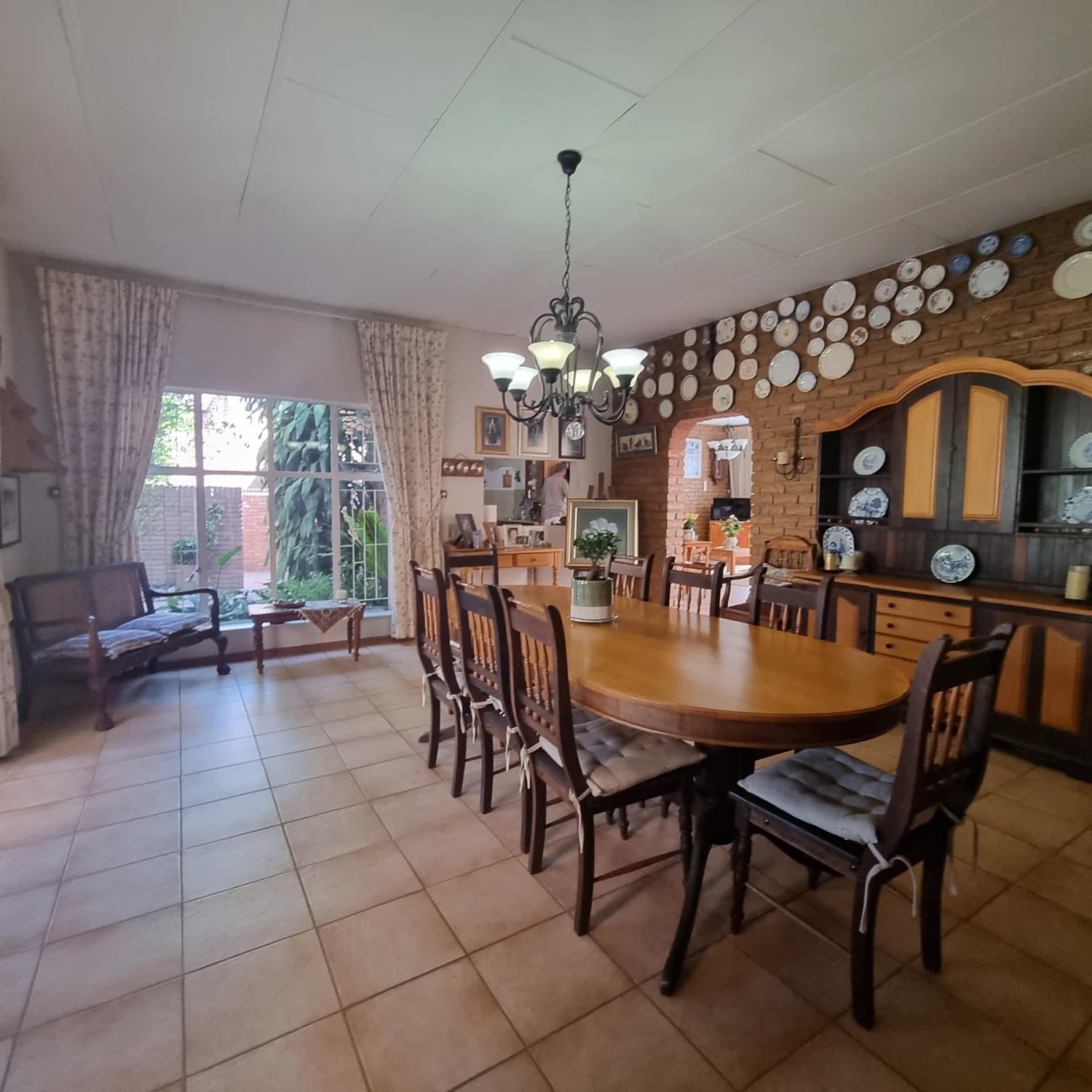  of property in Bendor