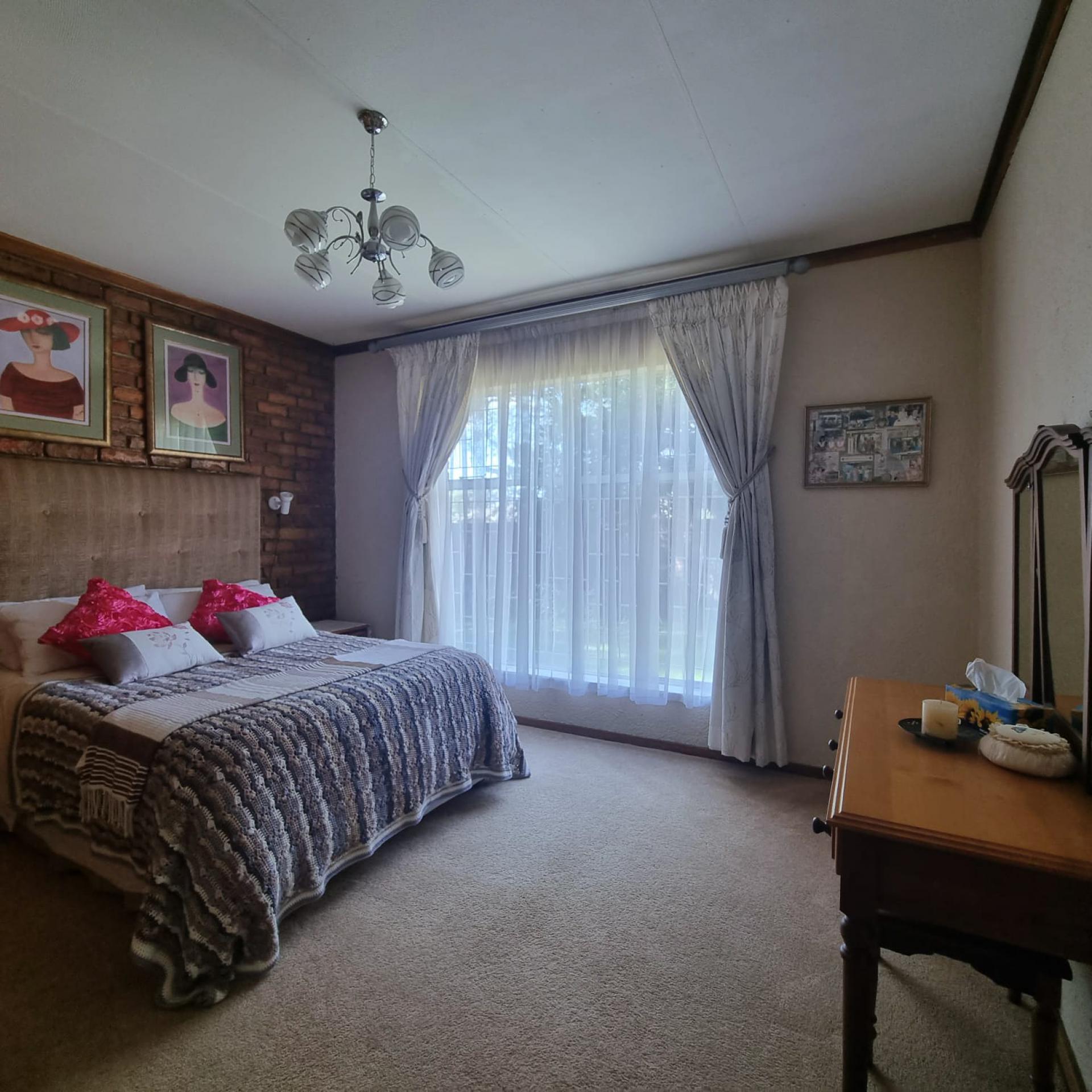  of property in Bendor