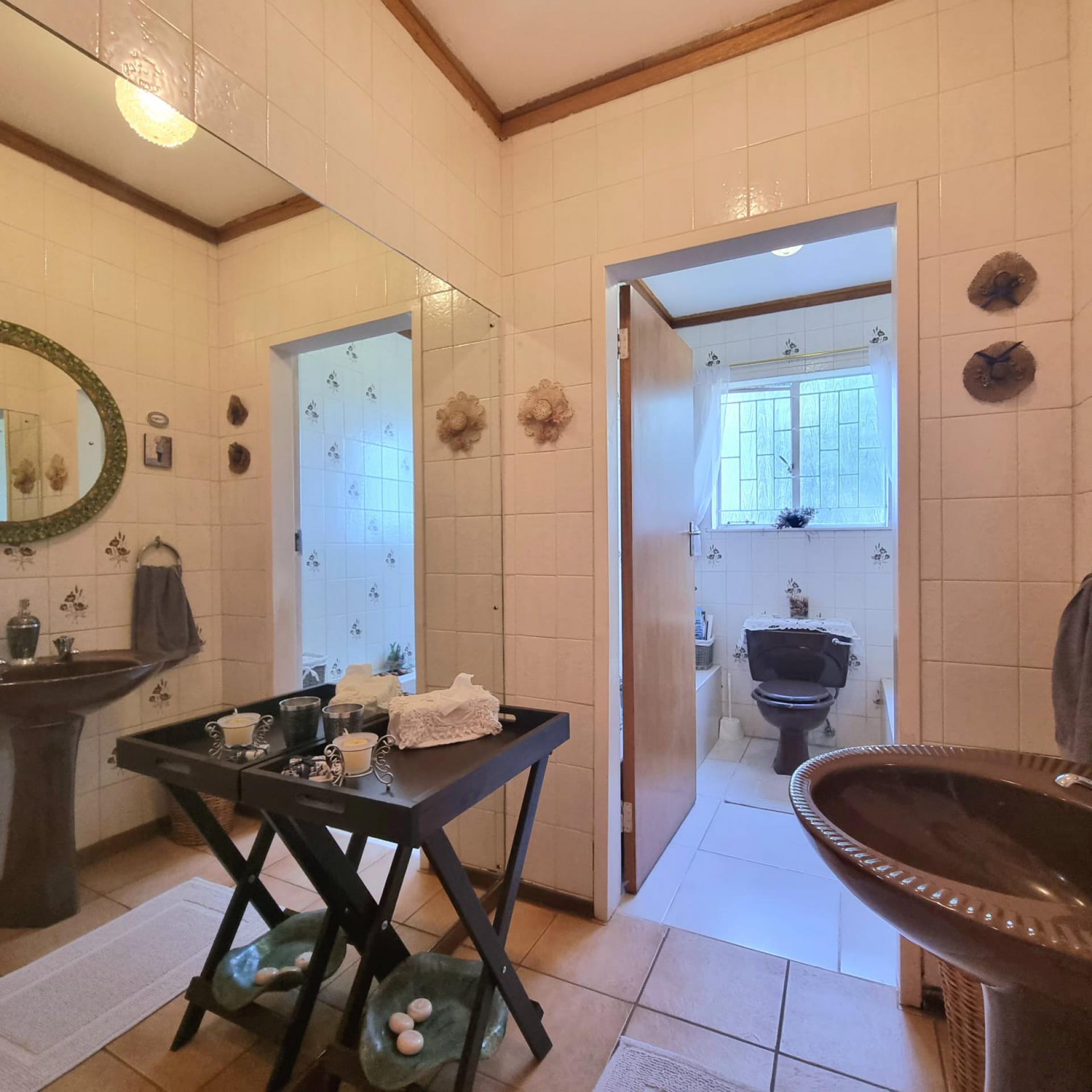  of property in Bendor