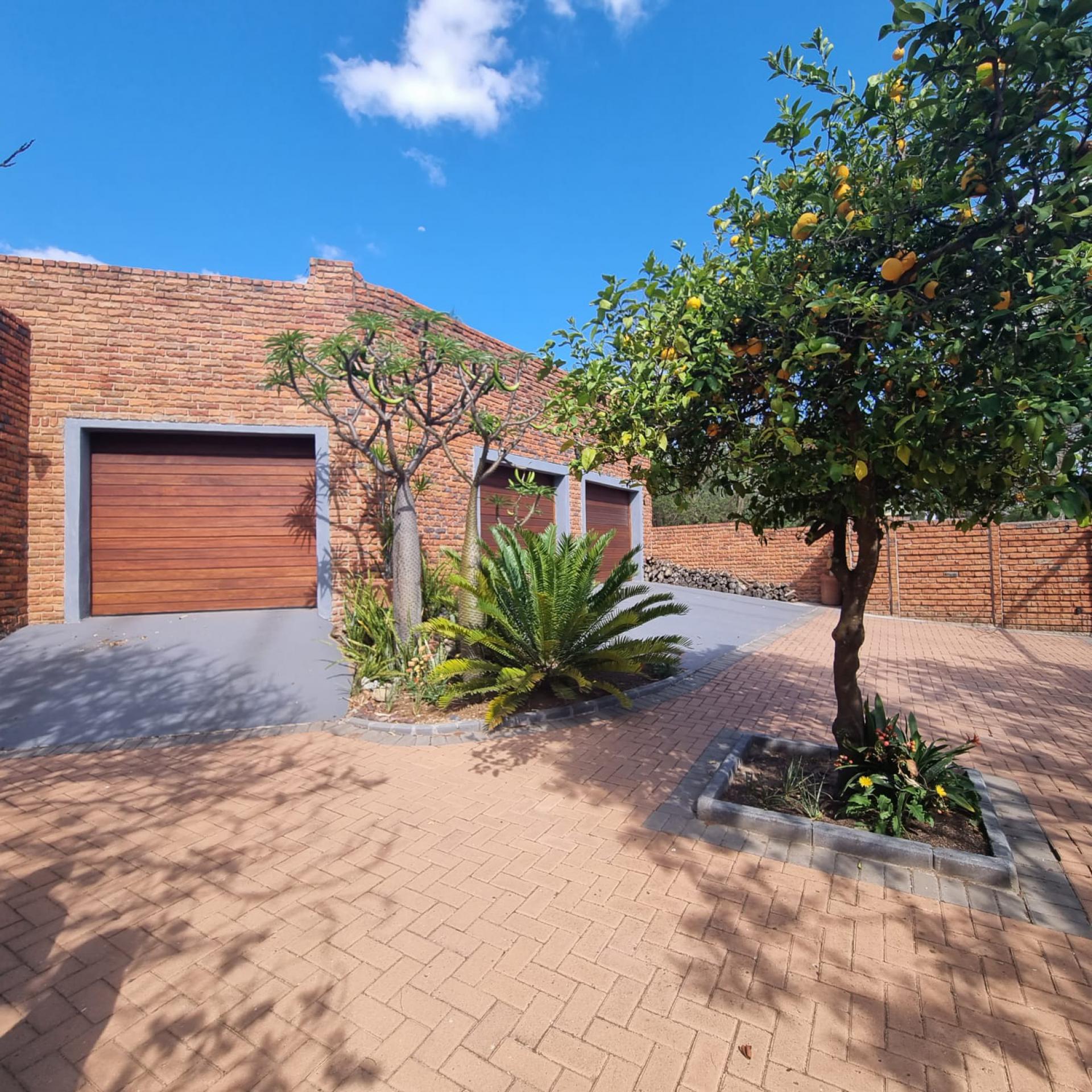  of property in Bendor