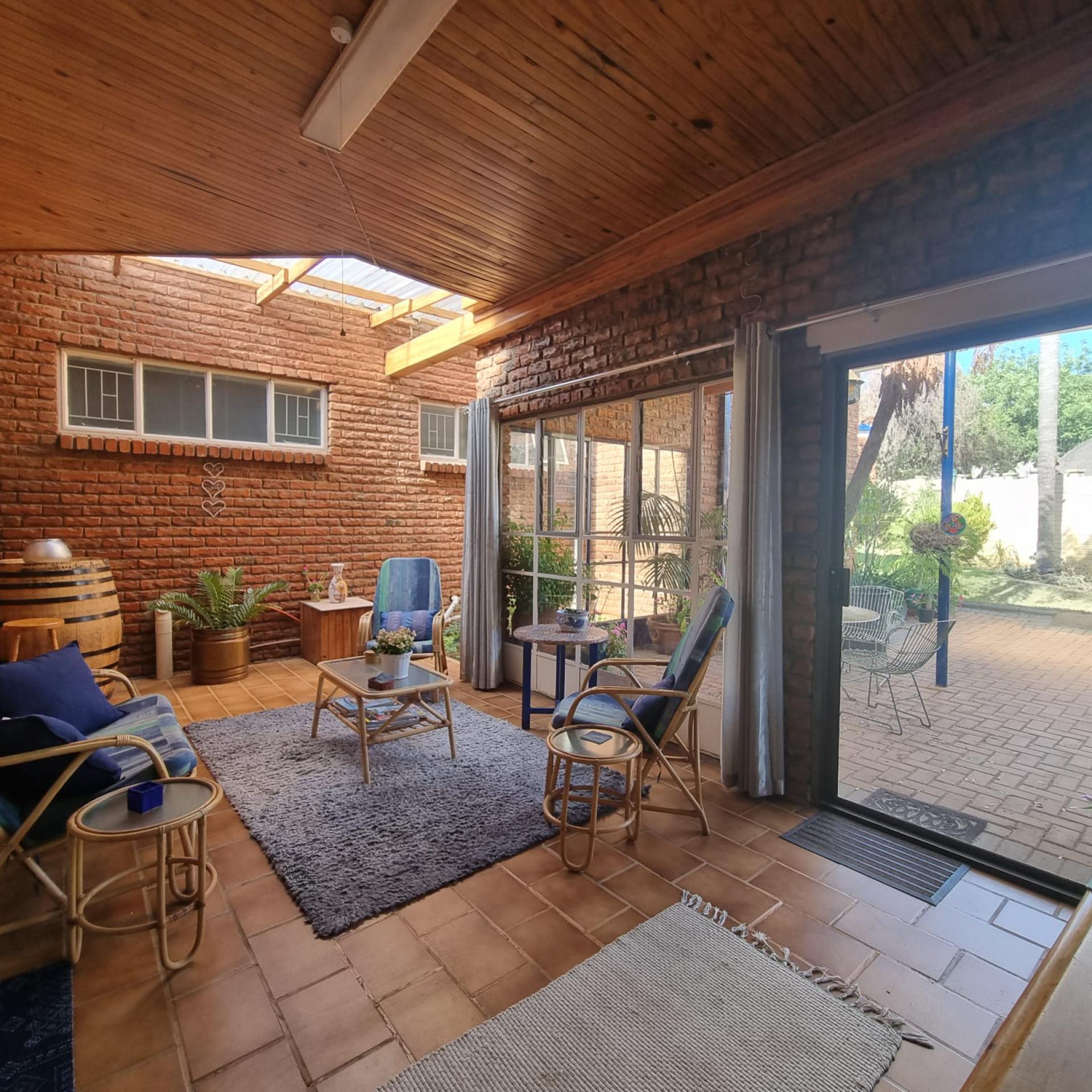  of property in Bendor