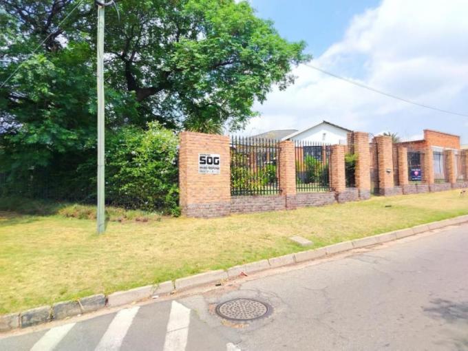 3 Bedroom House for Sale For Sale in South Crest - MR699028