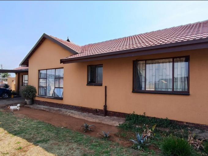 4 Bedroom House for Sale For Sale in Germiston - MR699039
