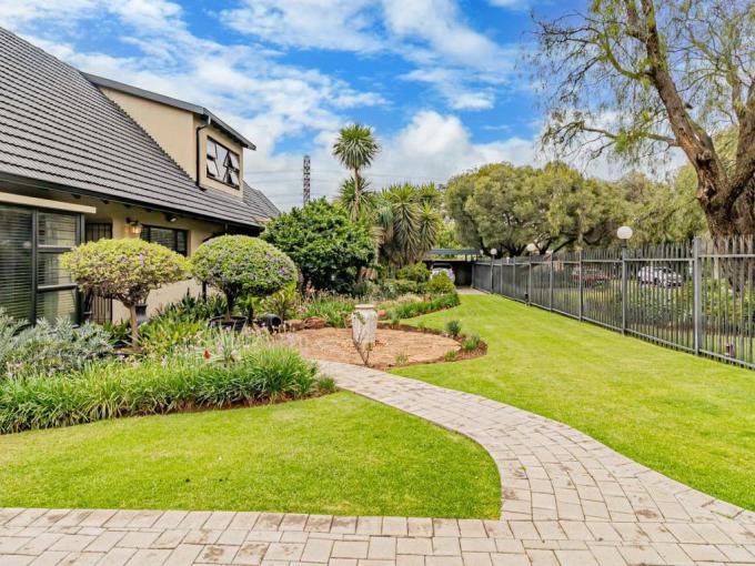 4 Bedroom House for Sale For Sale in Alberton - MR699058