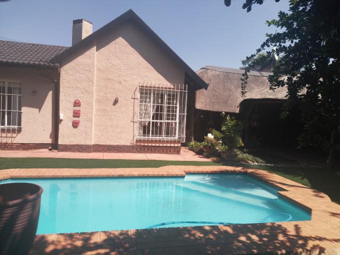 3 Bedroom House for Sale For Sale in Randhart - MR699060