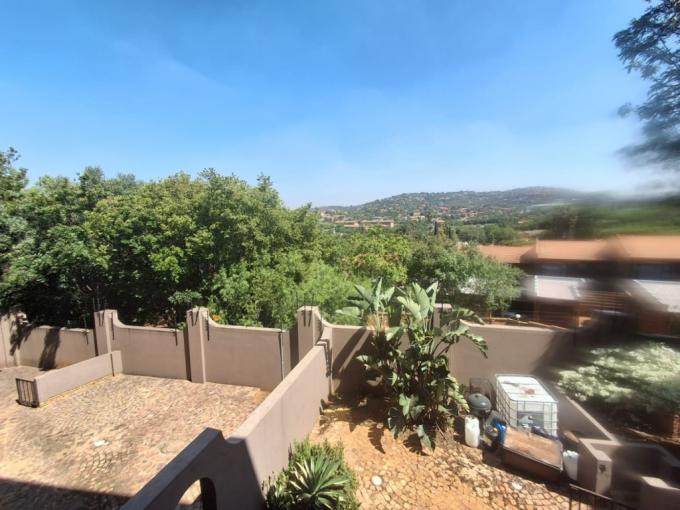 3 Bedroom Simplex for Sale For Sale in Mulbarton - MR699062