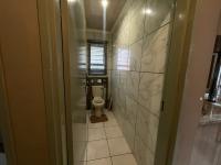  of property in Die Hoewes