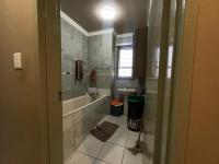  of property in Die Hoewes