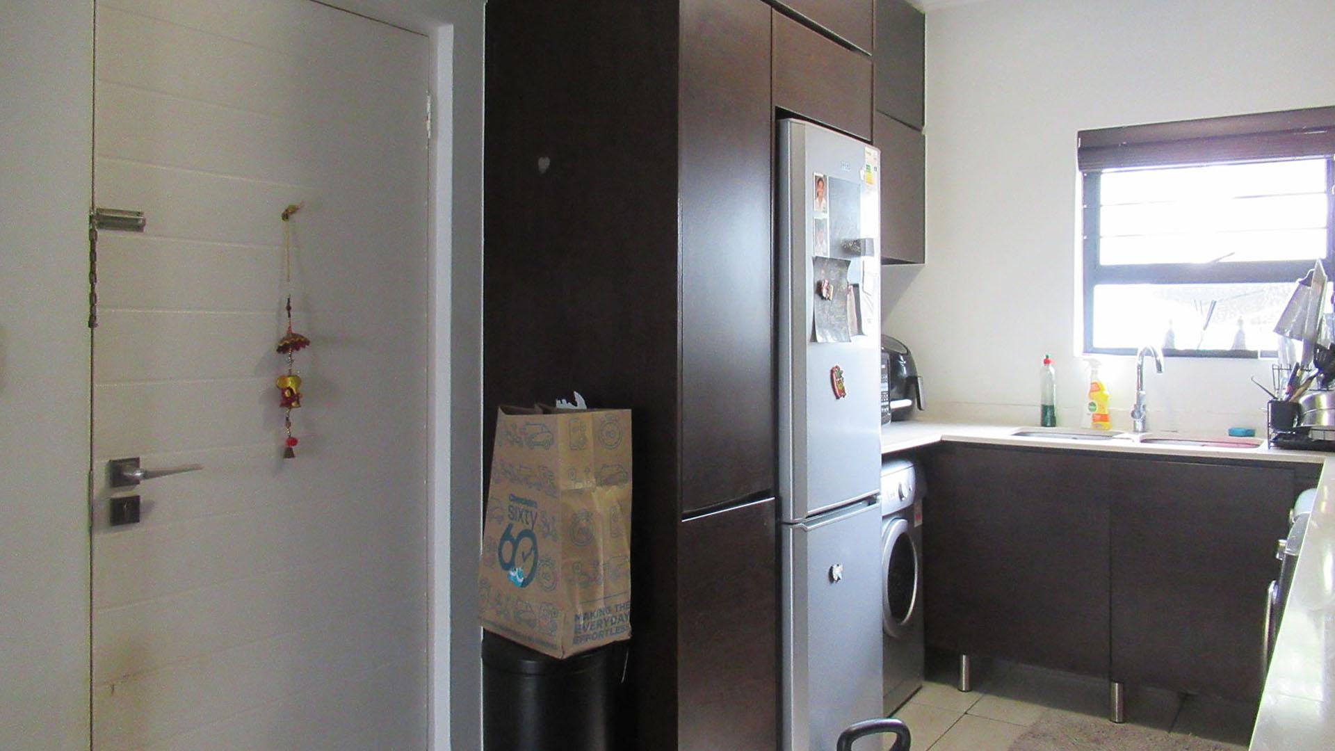 Kitchen - 10 square meters of property in Greenstone Hill