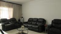 Lounges - 20 square meters of property in Greenstone Hill