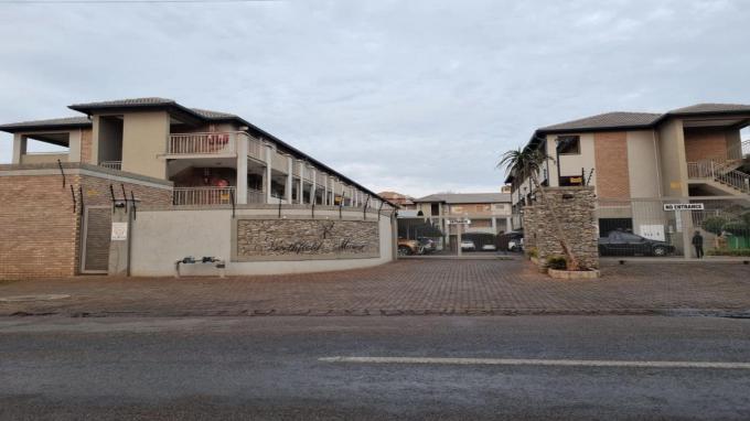 2 Bedroom Sectional Title for Sale For Sale in Pretoria North - Home Sell - MR699076