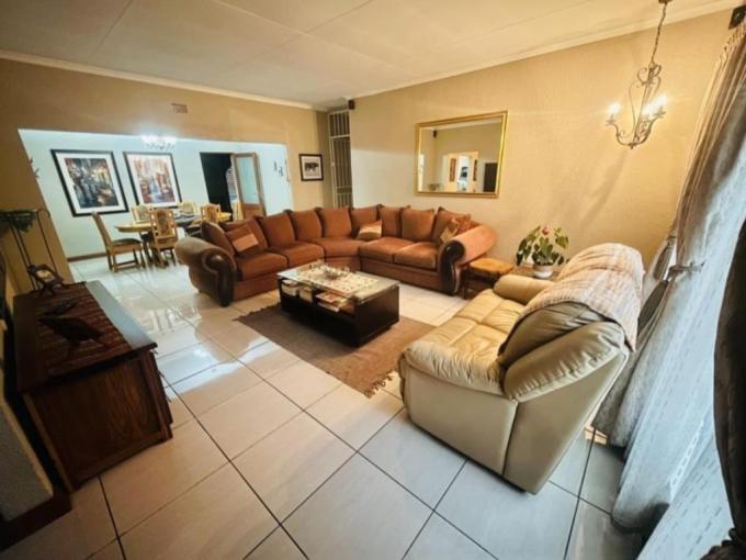 4 Bedroom House for Sale For Sale in Randhart - MR699085