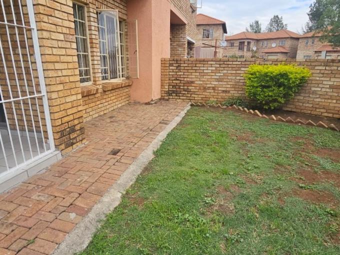 3 Bedroom Simplex for Sale For Sale in Waterval East - MR699087