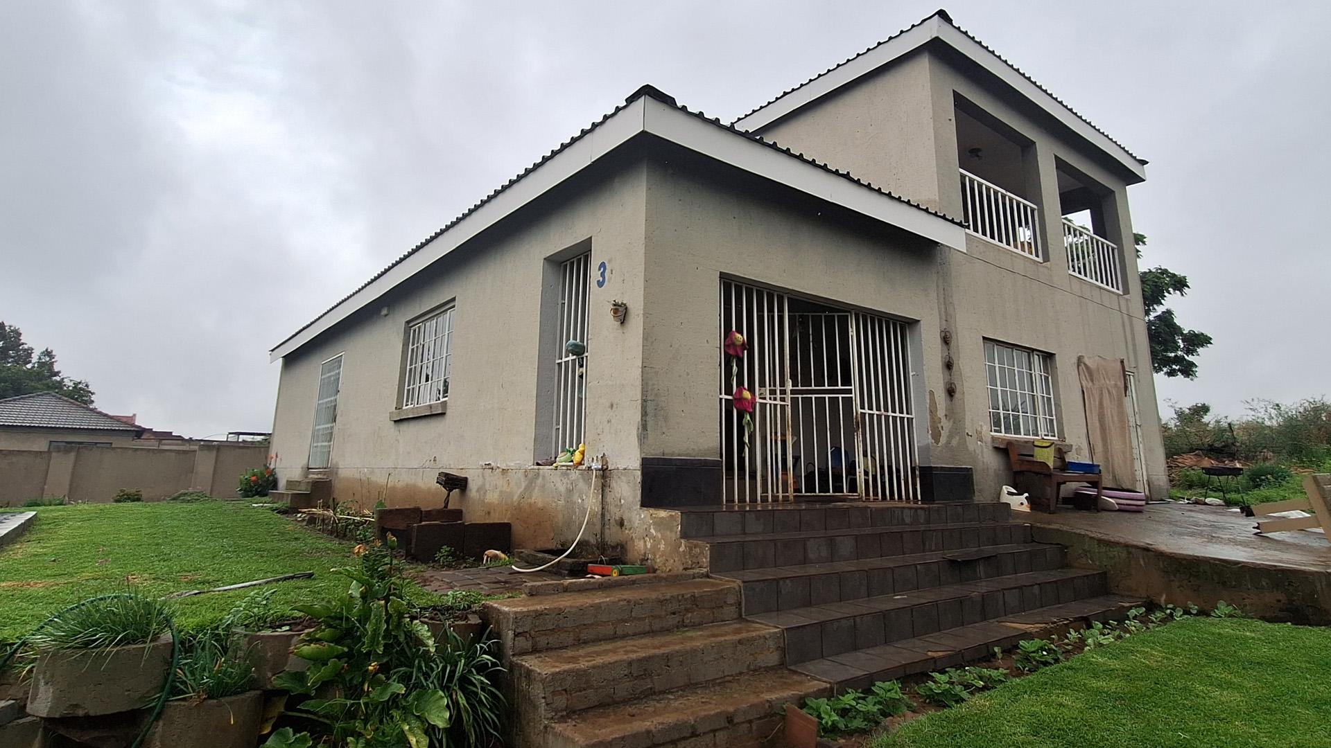 Front View of property in Deneysville