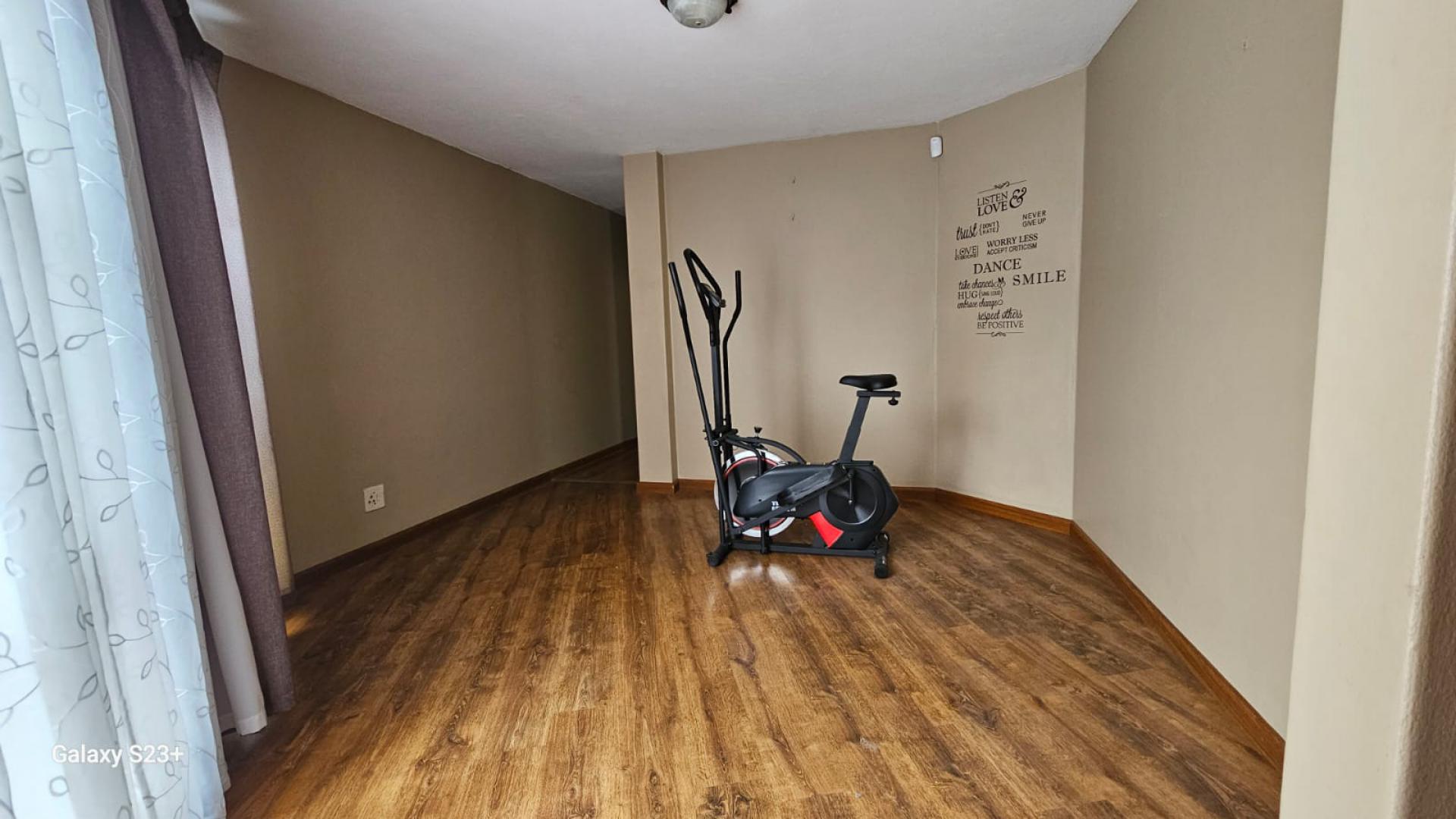 Dining Room of property in Kilner park