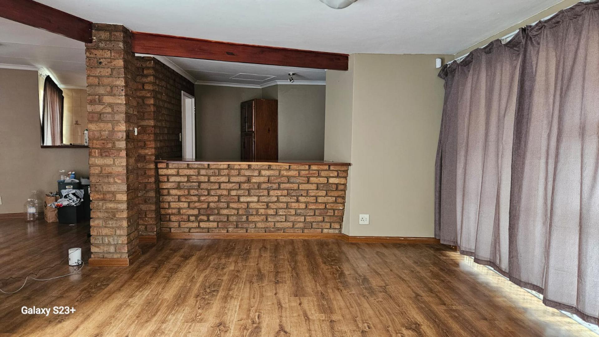 Lounges of property in Kilner park