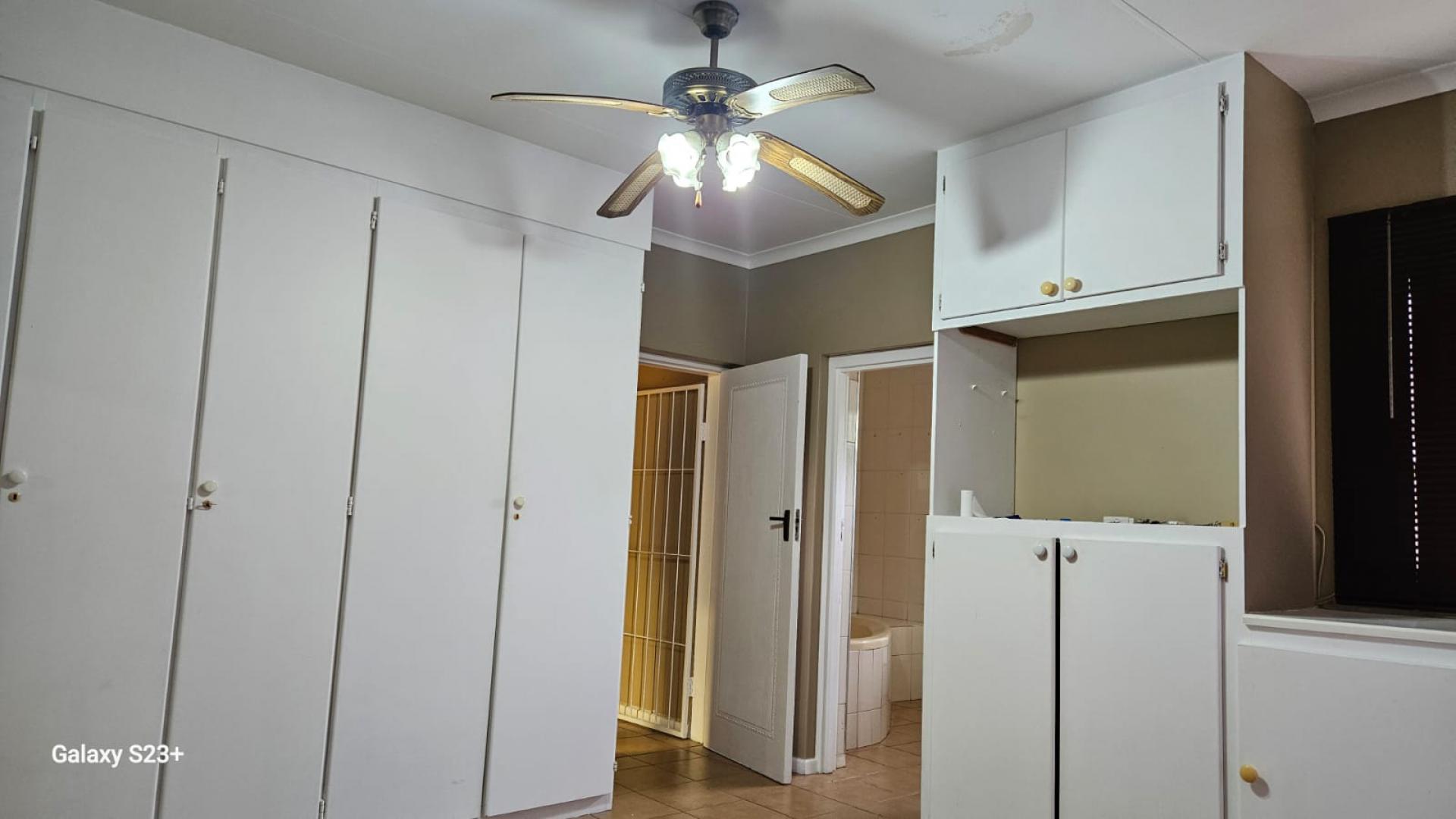 Bed Room 1 of property in Kilner park