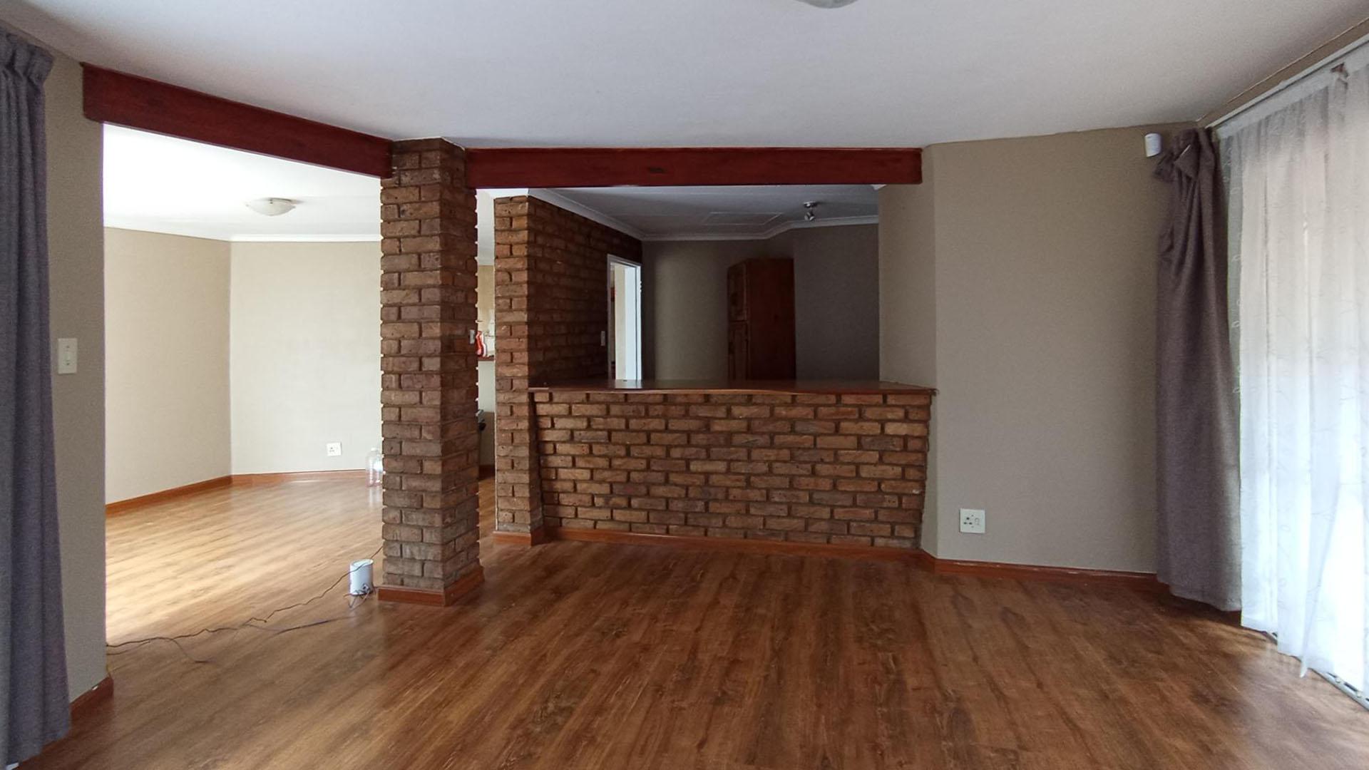 Lounges - 30 square meters of property in Kilner park