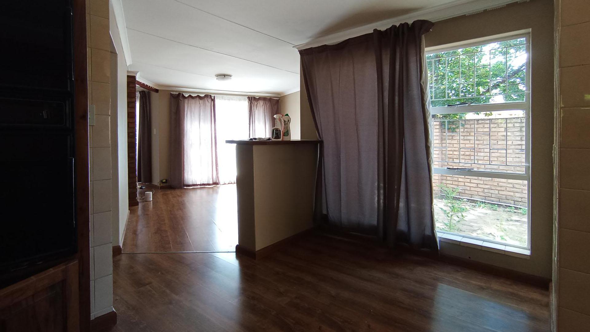 Kitchen - 13 square meters of property in Kilner park