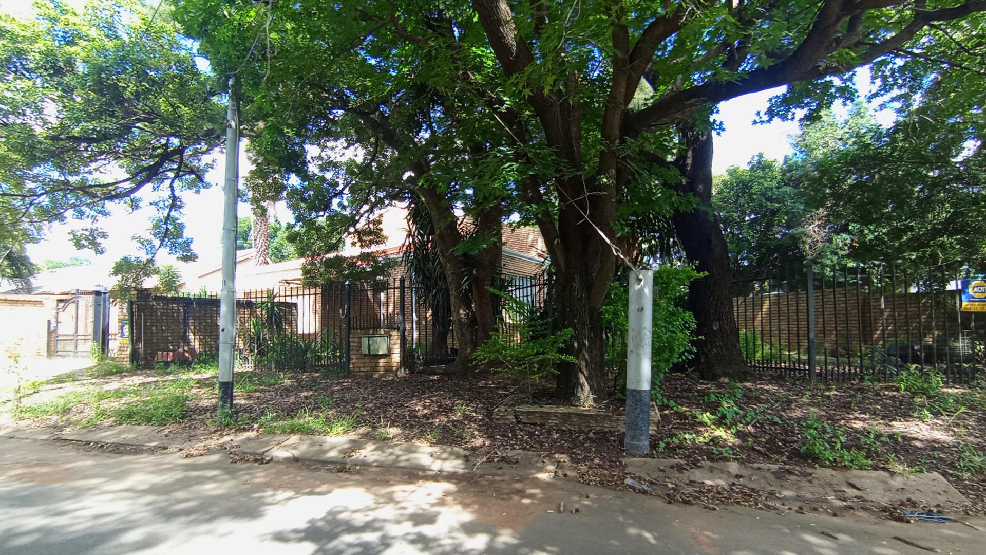 Front View of property in Kilner park