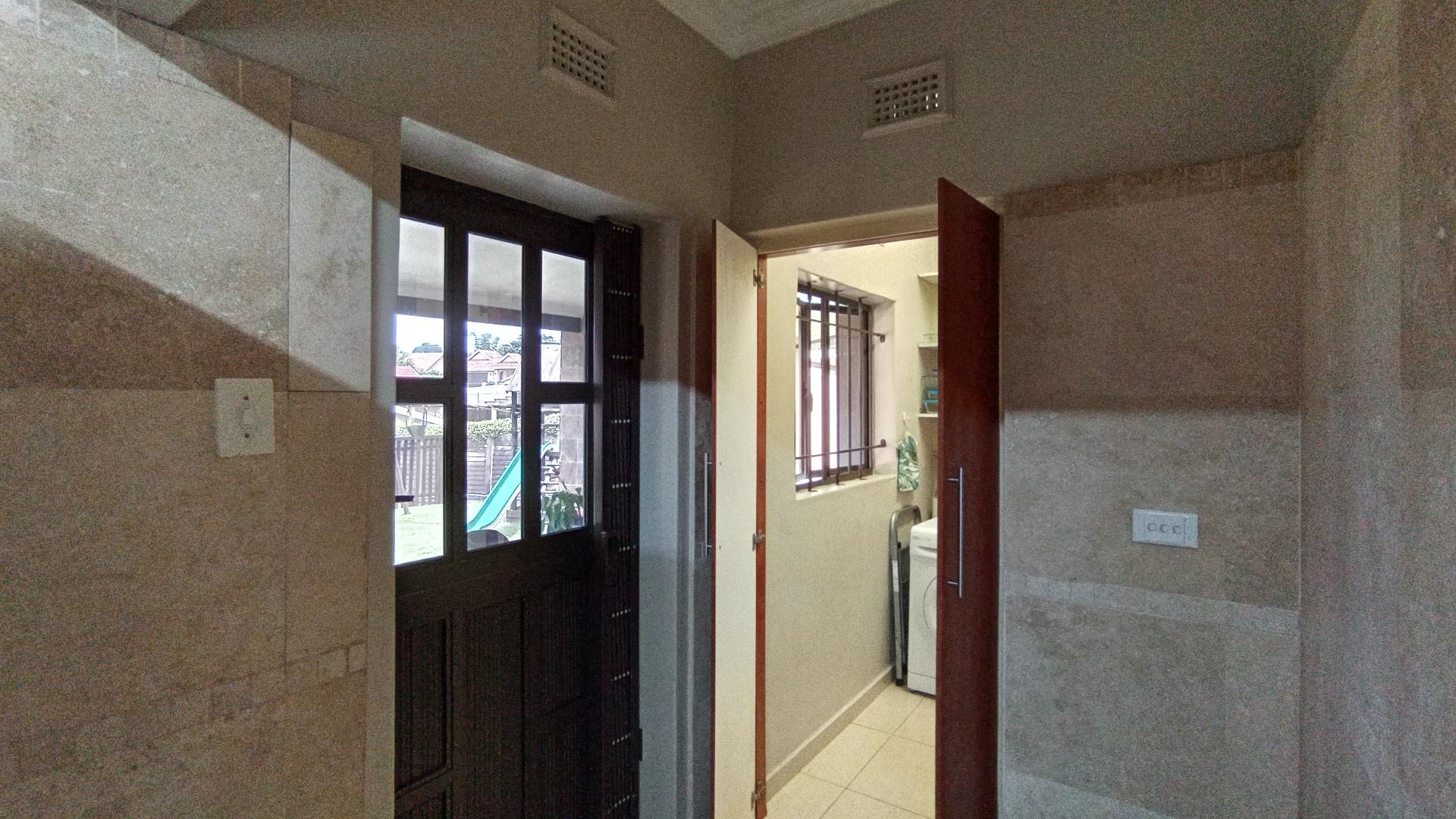 Spaces - 11 square meters of property in Glen Park 