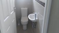 Bathroom 2 of property in Glen Park 