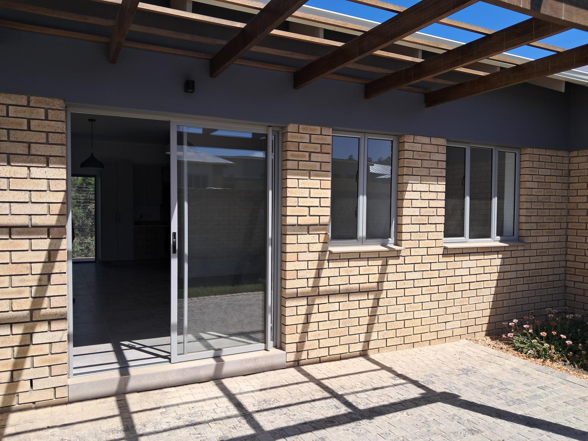  of property in Pacaltsdorp