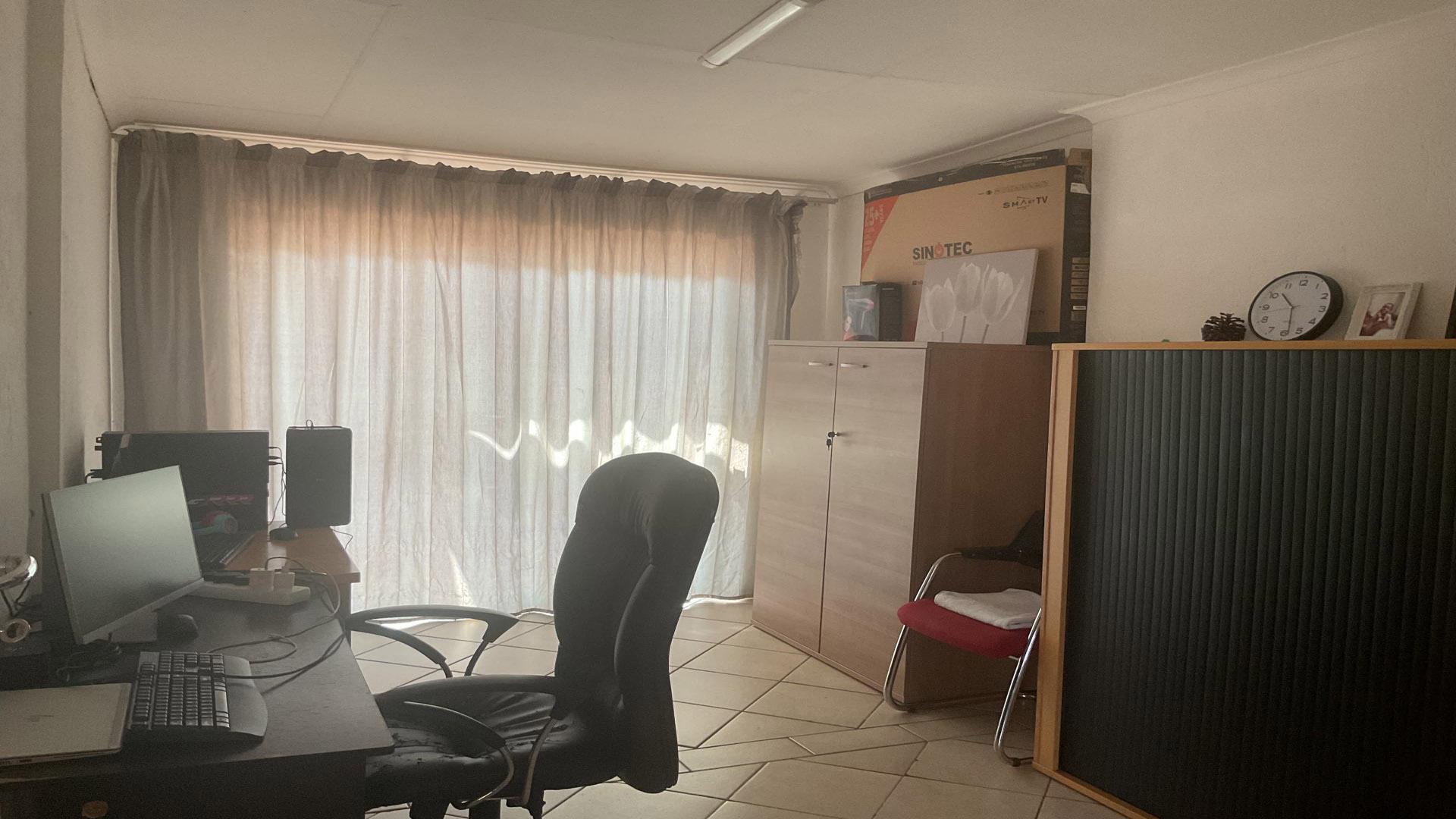 Bed Room 1 of property in Riverlea - JHB