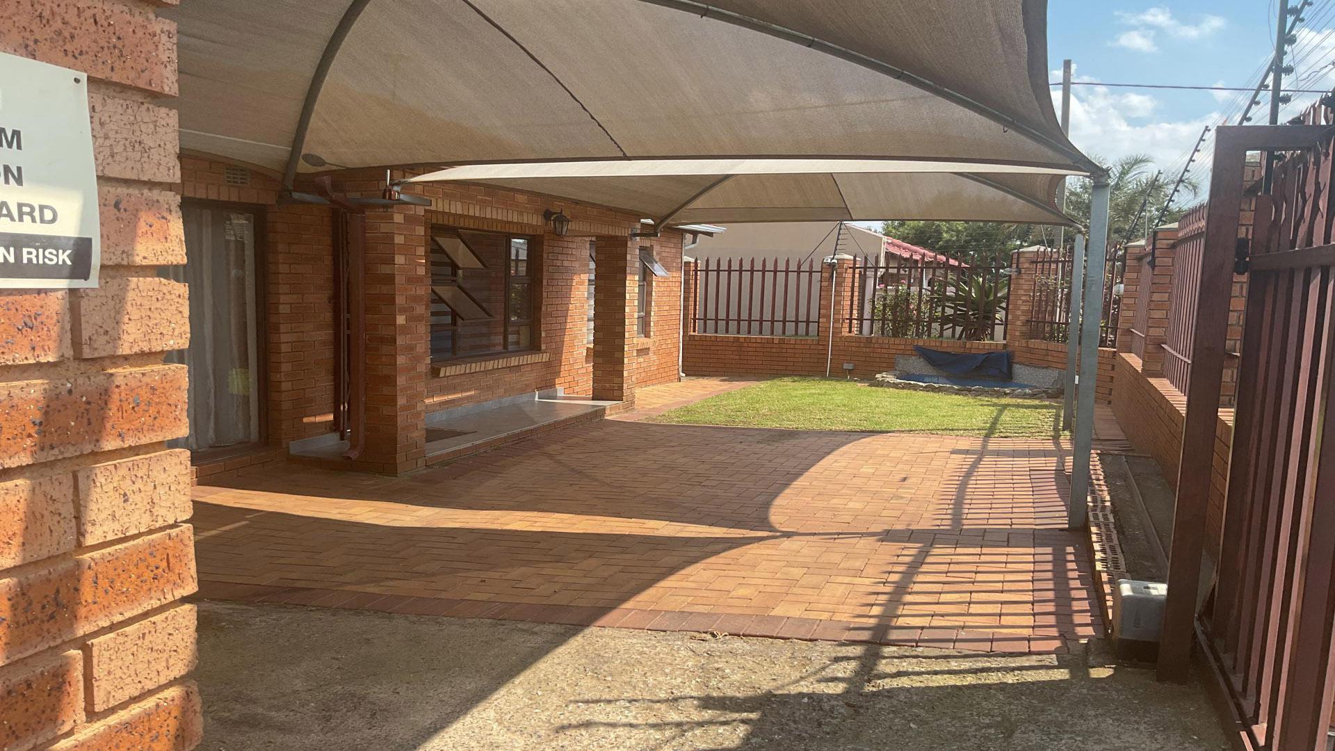 Carport  of property in Riverlea - JHB