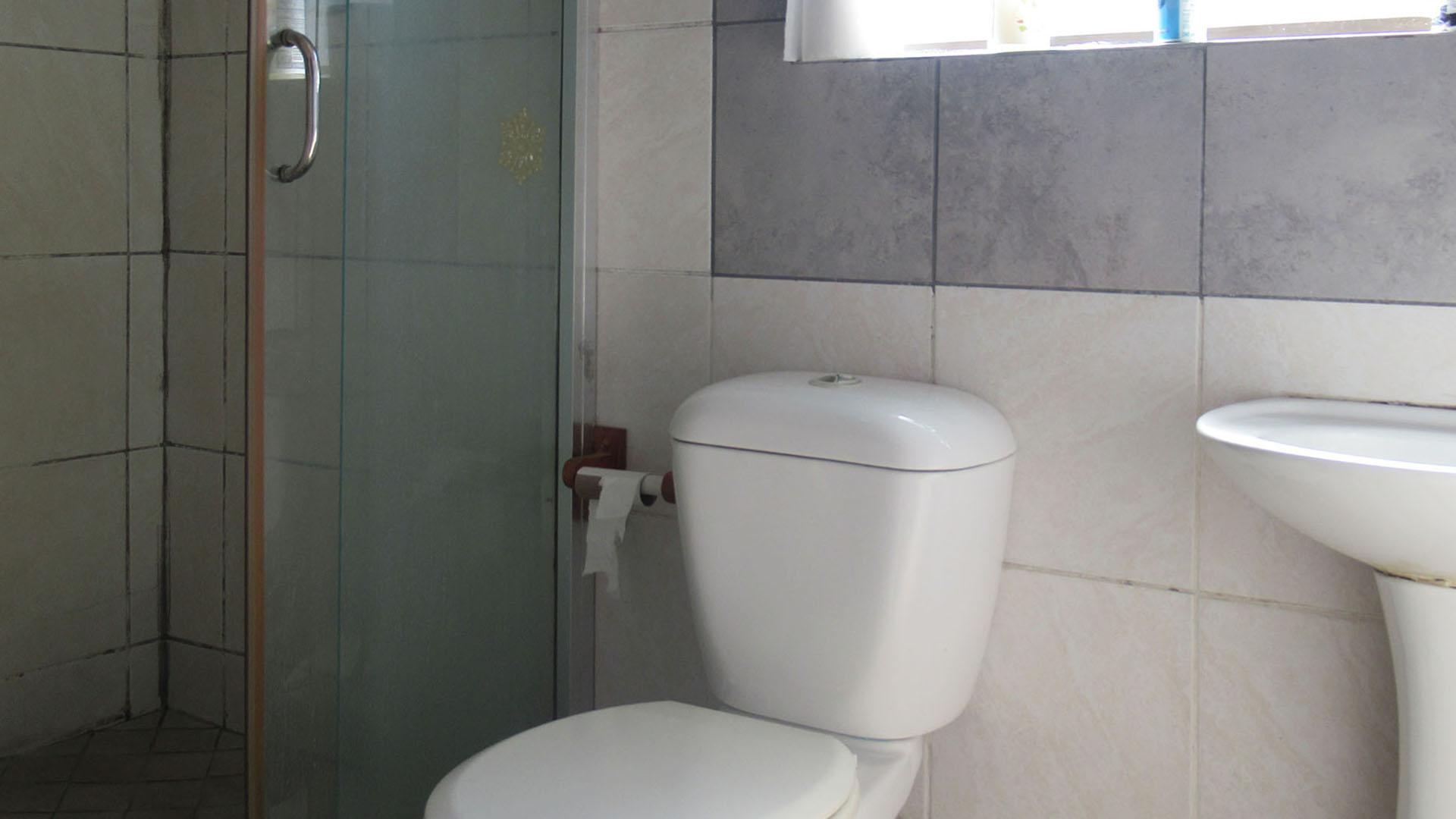 Main Bathroom - 3 square meters of property in Riverlea - JHB