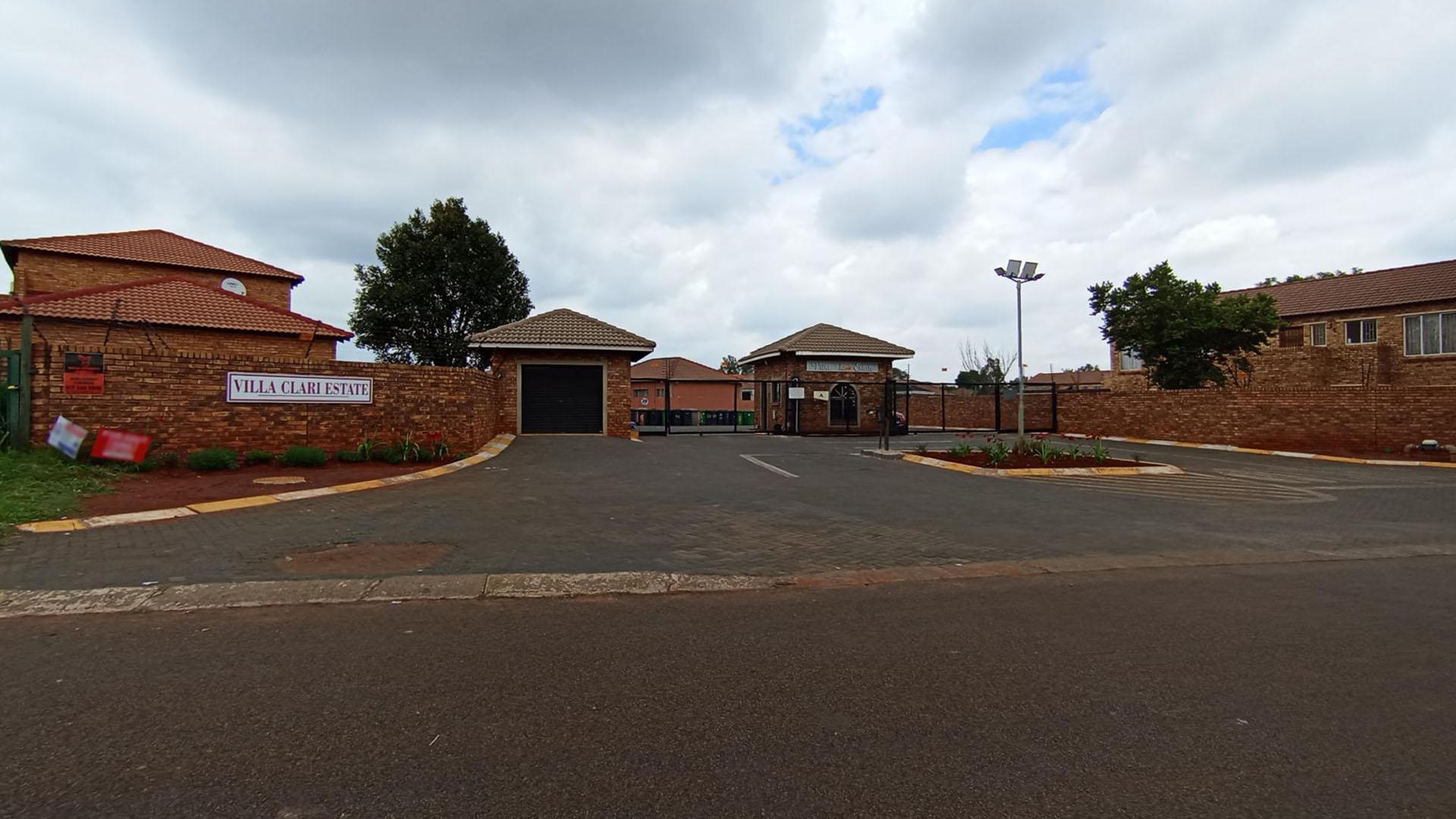 Front View of property in Pretoria North