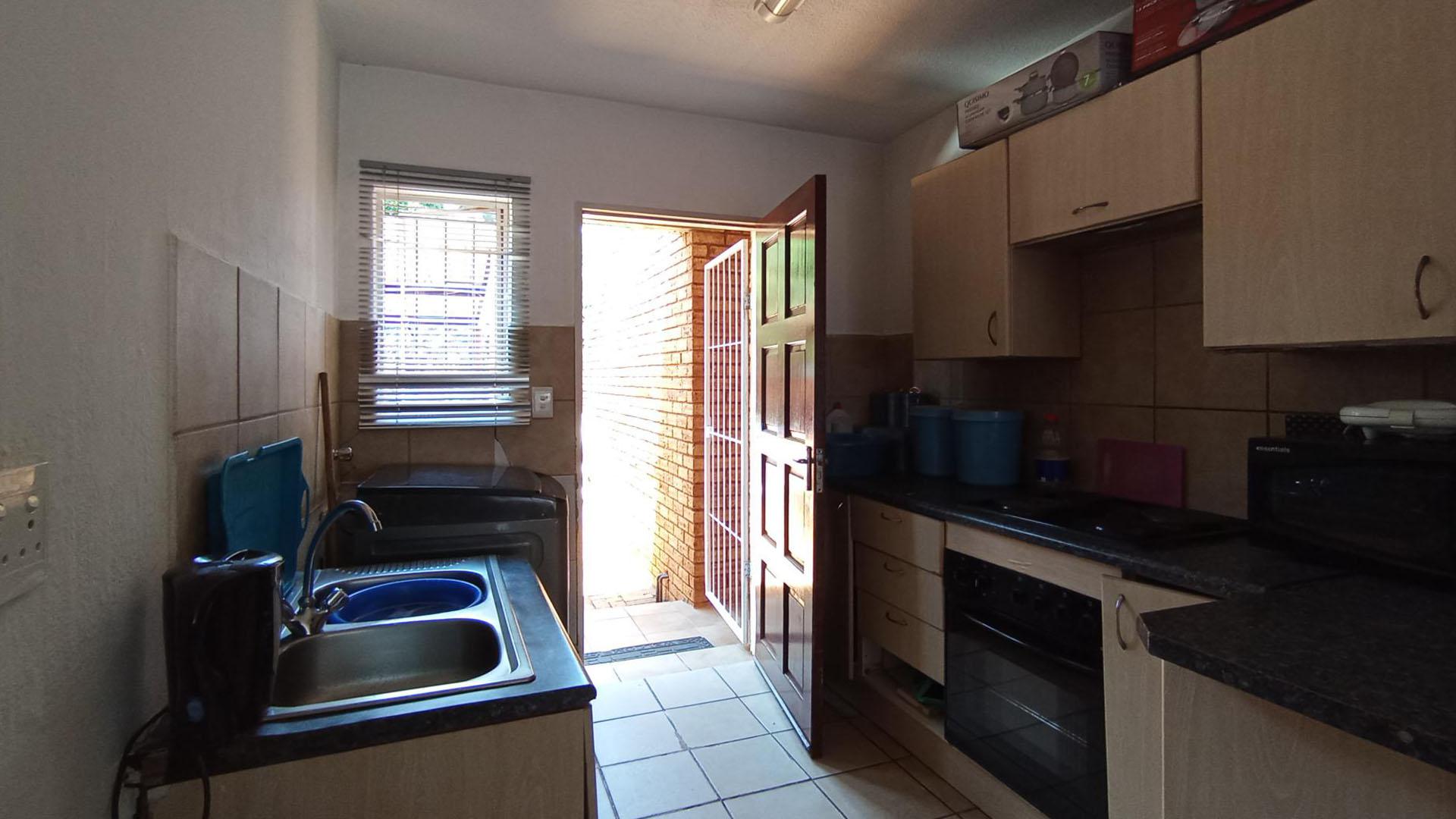 Kitchen - 5 square meters of property in Pretoria North