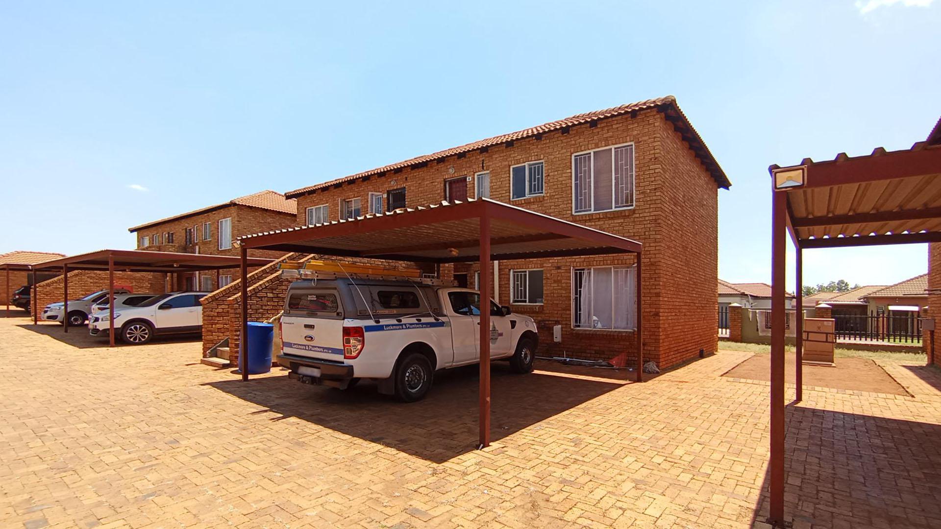 Front View of property in Pretoria North