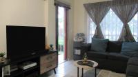 Lounges - 9 square meters of property in Paulshof