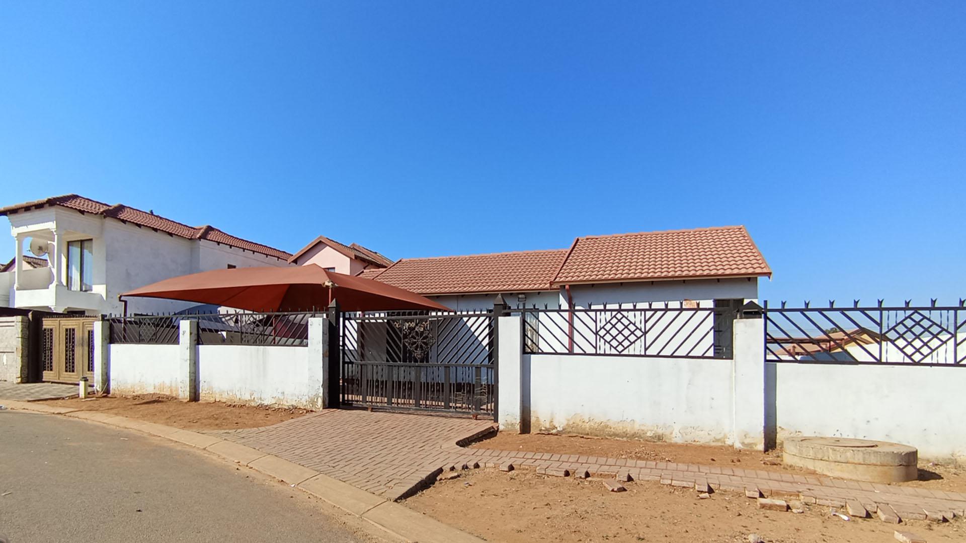 Front View of property in Soshanguve East