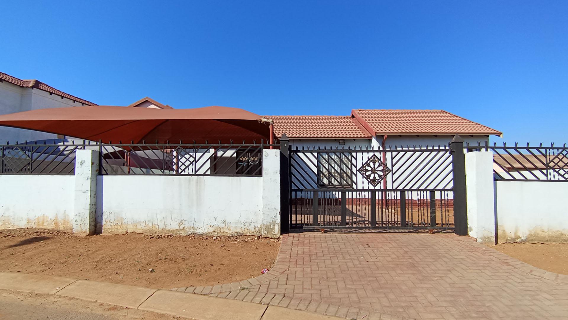 Front View of property in Soshanguve East