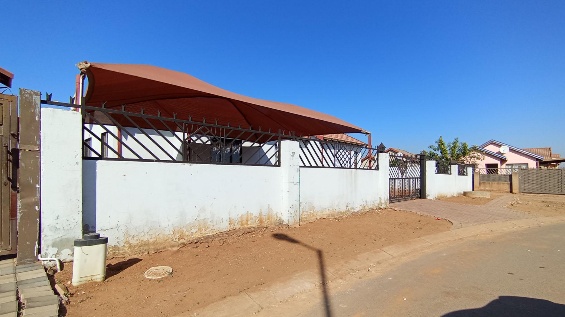Front View of property in Soshanguve East