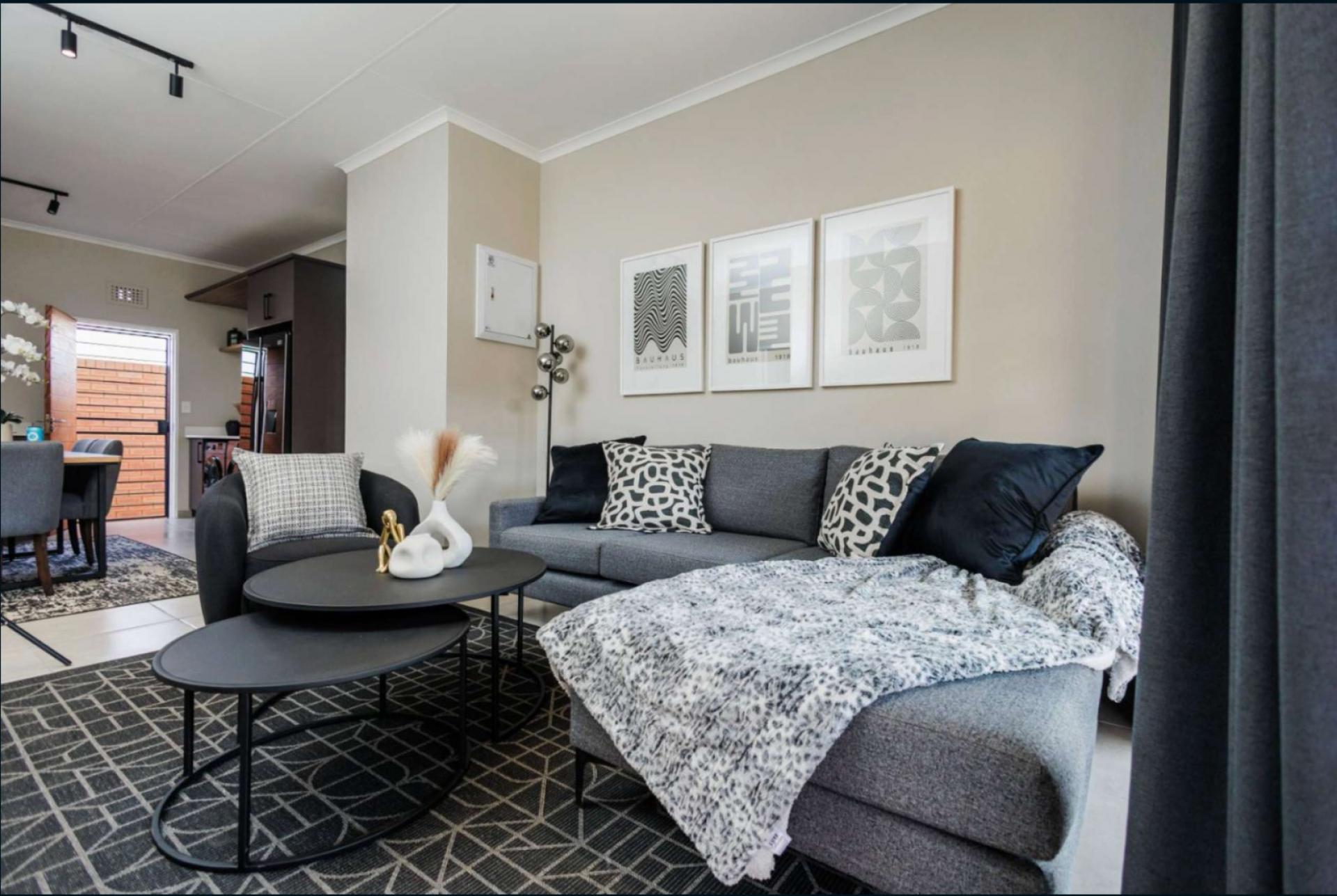  of property in Rietvalleirand