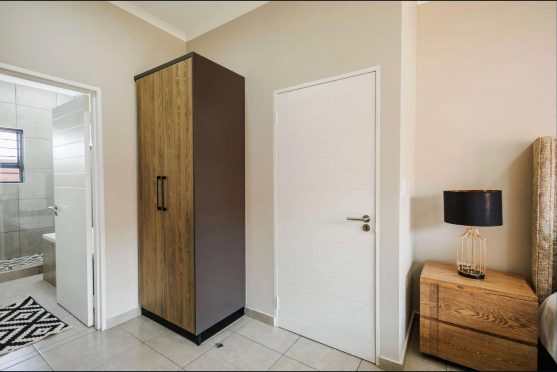  of property in Rietvalleirand