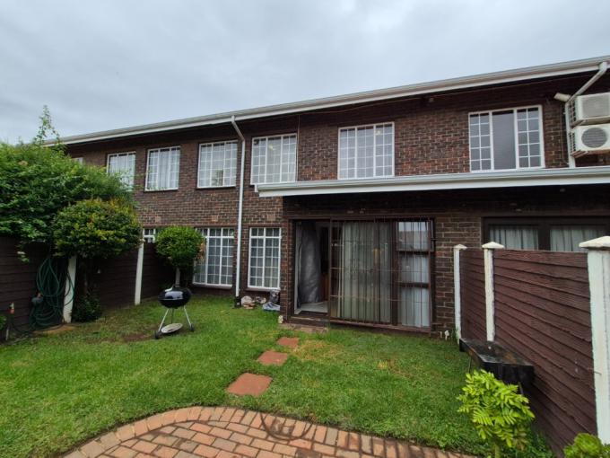 3 Bedroom Simplex for Sale For Sale in Brackenhurst - MR699273