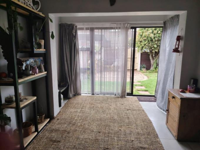 3 Bedroom Simplex for Sale For Sale in Brackenhurst - MR699304