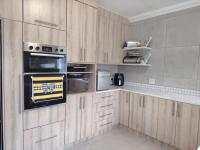  of property in Brackenhurst