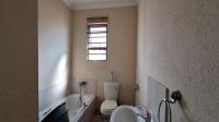 Main Bathroom - 5 square meters of property in Alliance