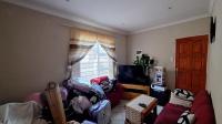 Lounges - 15 square meters of property in Alliance