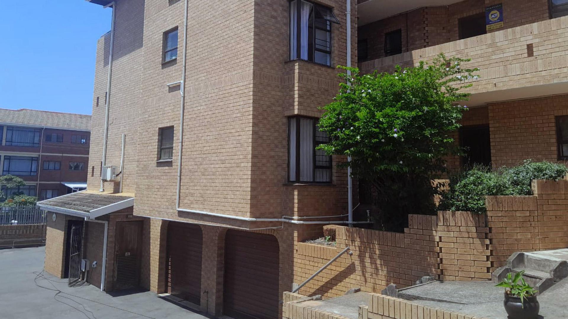 Front View of property in Amanzimtoti 