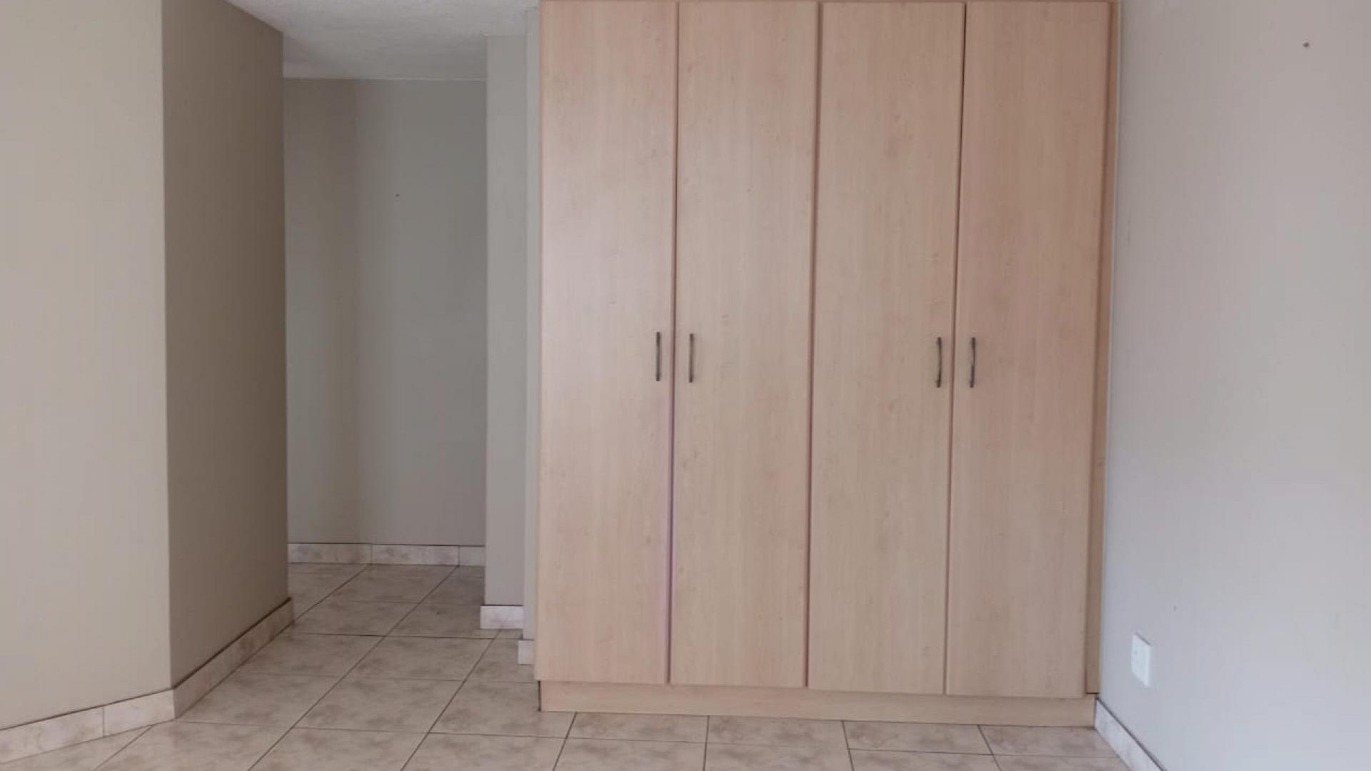 Dining Room of property in Amanzimtoti 